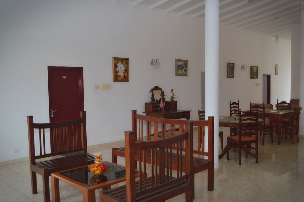 Hotel Empryean Katunayaka Dış mekan fotoğraf