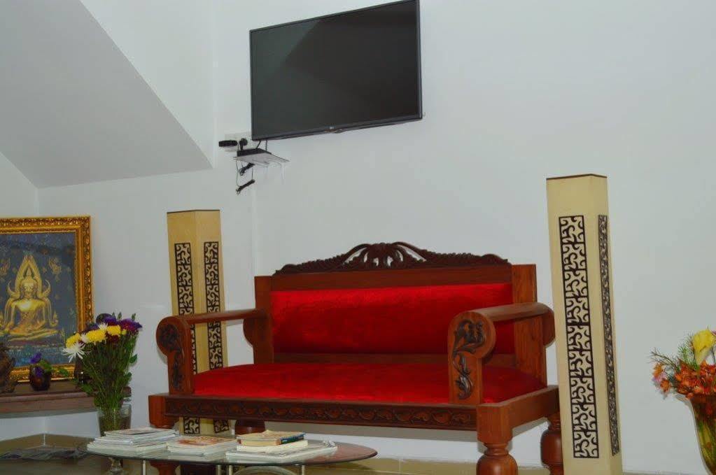 Hotel Empryean Katunayaka Dış mekan fotoğraf