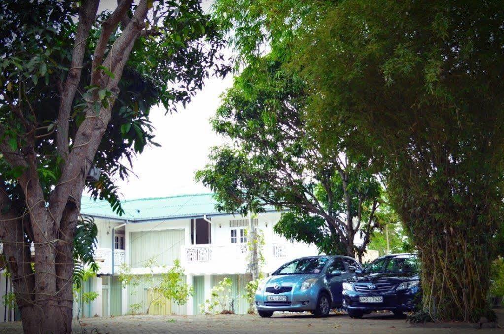 Hotel Empryean Katunayaka Dış mekan fotoğraf