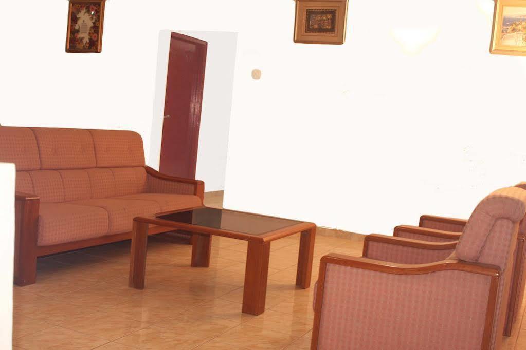 Hotel Empryean Katunayaka Dış mekan fotoğraf