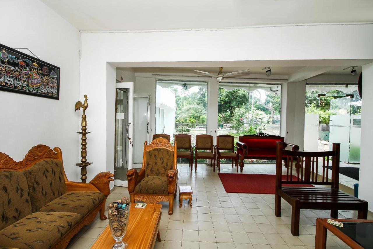 Hotel Empryean Katunayaka Dış mekan fotoğraf